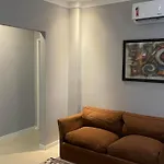 Apartamento No Melhor Ponto De Copacabana A 5 Minutos Da Praia